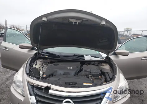 2014 Nissan Altima 2.5 S z USA, uszkodzony, nr VIN 1N4AL3AP1EC279575